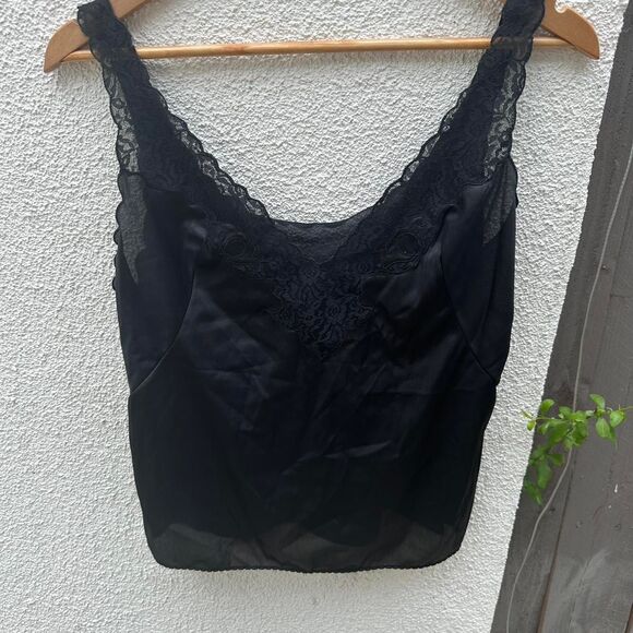 Source Unknown Tops - Unbranded Women's Black Vest
